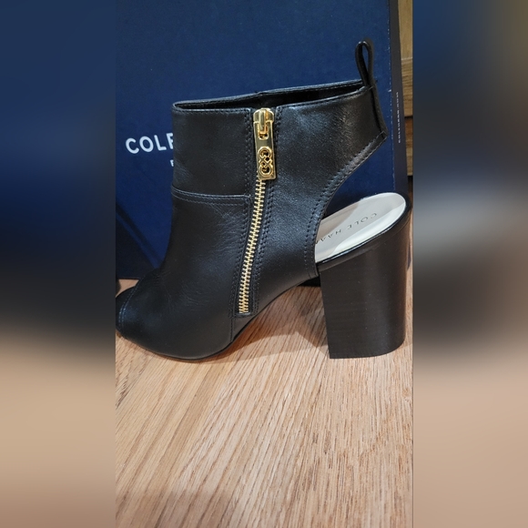 Cole Haan ZULA SHOOTIE II Block Heel Open Toe Shoe, Black leather, Size 9B - Picture 4 of 12